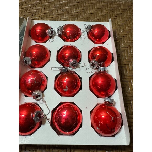 Vintage Shiny Brights Holly Red Glass Christmas Ornaments Set Of 12 - Picture 2 of 9